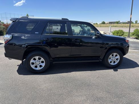 Used 2022 Toyota 4Runner SR5 Premium AWD/4WD image 8