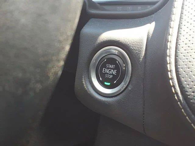 Used 2024 GMC Yukon SLT AWD/4WD image 24