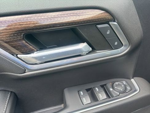 Used 2022 Chevrolet Silverado 1500 LT image 6