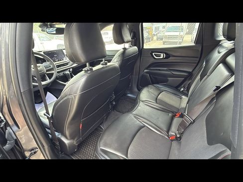 Used 2023 Jeep Compass Trailhawk image 24