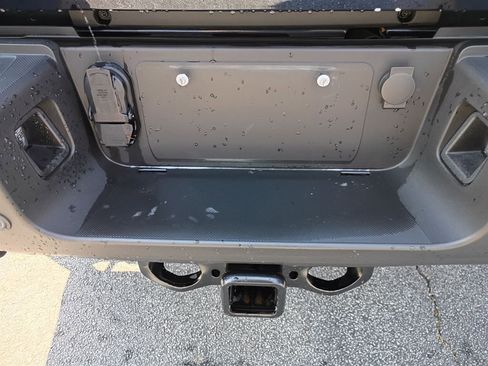 Used 2024 Ford F250 Platinum image 5