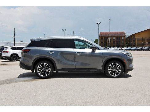 Used 2022 INFINITI QX60 Luxe w/ Cargo Package FWD image 2