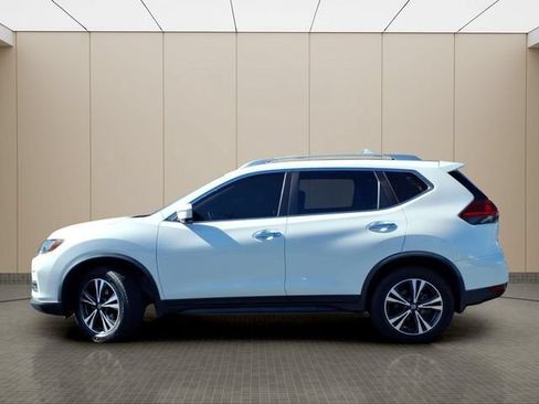 Used 2019 Nissan Rogue SV w/ Premium Package AWD/4WD image 3