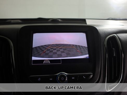 Used 2023 Chevrolet Equinox RS w/ LPO, Floor Liner Package image 5