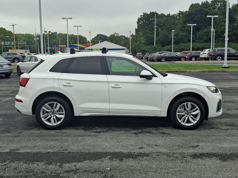 Used 2023 Audi Q5 2.0T Premium w/ Convenience Package AWD/4WD image 7