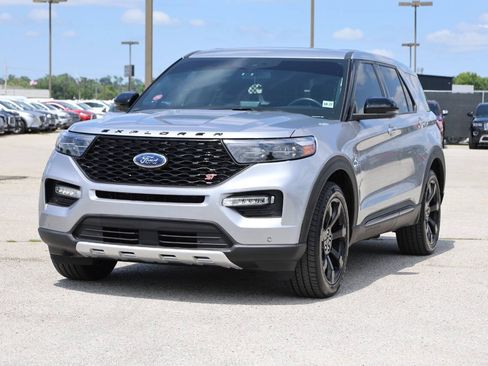 Used 2022 Ford Explorer ST w/ Equipment Group 401A AWD/4WD image 6