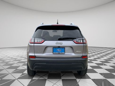 Used 2020 Jeep Cherokee Latitude w/ Cold Weather Group image 9