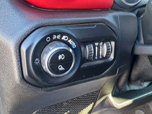 Used 2020 Jeep Gladiator Rubicon image 16