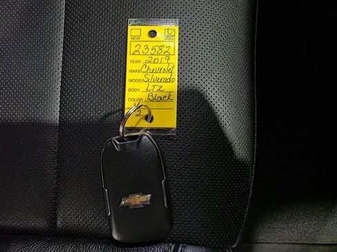 Used 2019 Chevrolet Silverado 1500 LTZ image 48