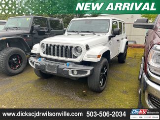 Used 2024 Jeep Wrangler Unlimited Sahara AWD/4WD video 1
