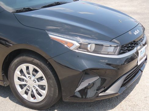 Used 2024 Kia Forte LX FWD image 6