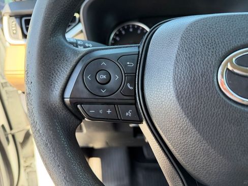 Used 2019 Toyota RAV4 LE FWD image 22