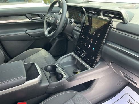 Used 2025 GMC Terrain Elevation AWD/4WD image 10