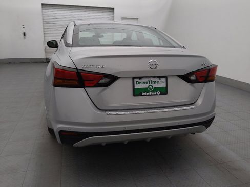 Used 2022 Nissan Altima 2.5 SV FWD image 6