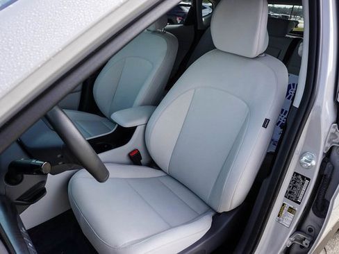 Used 2025 Hyundai Kona SEL image 13