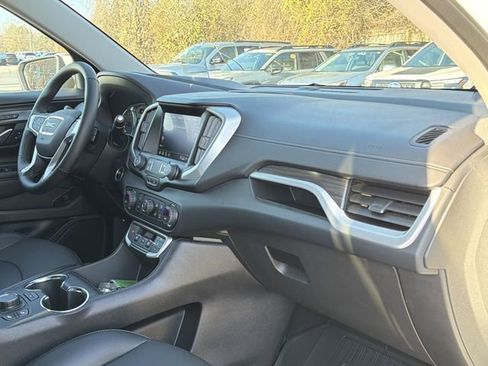 Used 2023 GMC Terrain SLT w/ Infotainment Package II image 26