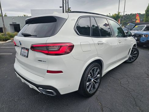 Used 2019 BMW X5 xDrive40i w/ M Sport Package AWD/4WD image 4