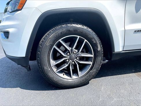 Used 2020 Jeep Grand Cherokee Limited AWD/4WD image 7