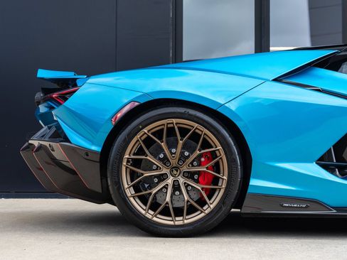 Used 2026 Lamborghini Revuelto AWD/4WD image 30