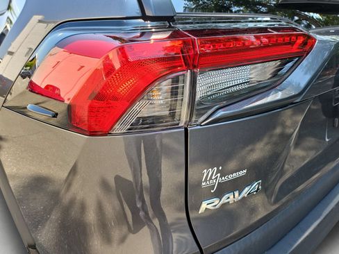 Used 2023 Toyota RAV4 XLE FWD image 14