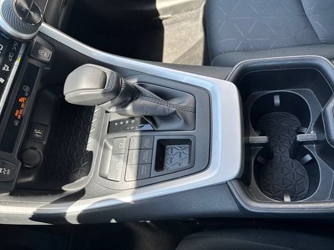 Used 2025 Toyota RAV4 XLE AWD/4WD image 24