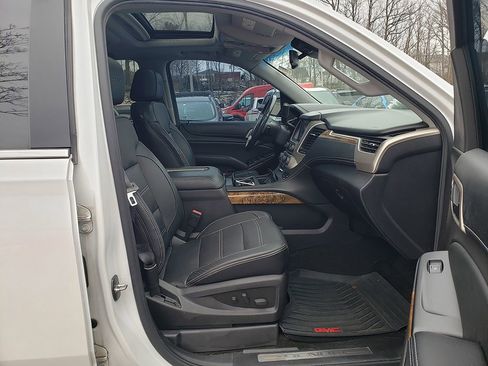 Used 2016 GMC Yukon Denali w/ Open Road Package image 9