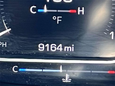 Used 2023 GMC Yukon XL AT4 w/ AT4 Premium Plus Package image 26