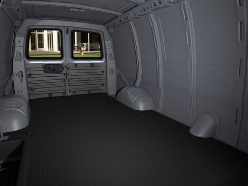 New 2025 Chevrolet Express 2500 image 17