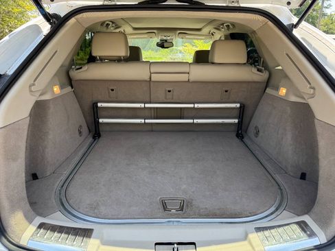 Used 2011 Cadillac SRX Luxury FWD image 12