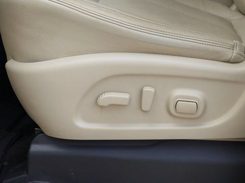 Used 2017 Nissan Titan SL RWD image 31