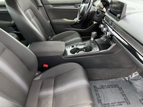 Used 2025 Honda Civic Sport image 31