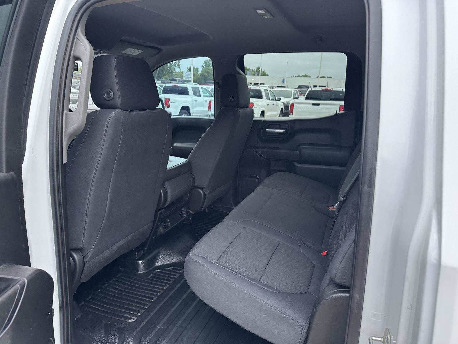 Used 2019 GMC Sierra 1500 4x4 Crew Cab w/ Convenience Package image 9