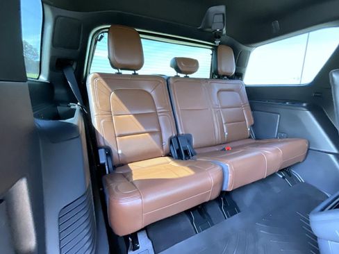 Certified 2024 Lincoln Navigator Reserve AWD/4WD image 20