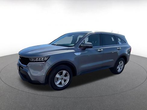 Used 2023 Kia Sorento LX image 8
