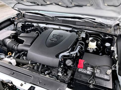 Used 2023 Toyota Tacoma SR image 34