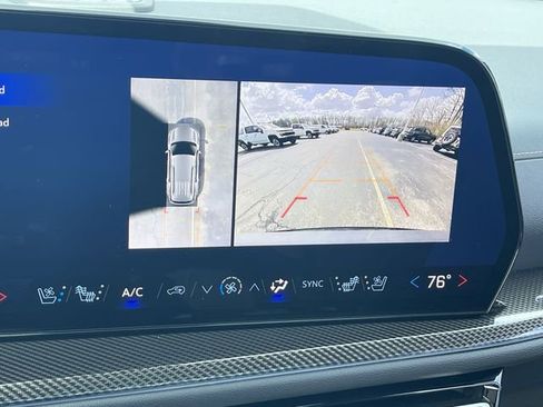 Used 2025 Chevrolet Traverse High Country w/ LPO, Floor Liner Package FWD image 15