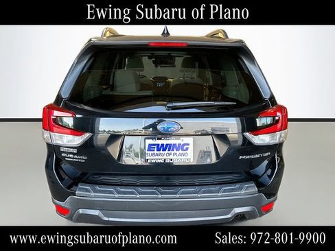 Used 2020 Subaru Forester Premium AWD/4WD image 6