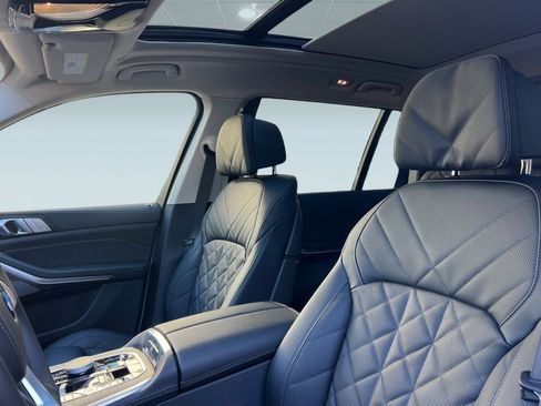 New 2026 BMW X7 xDrive40i AWD/4WD image 14