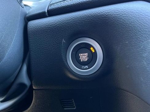 New 2026 Chrysler Pacifica Select image 19