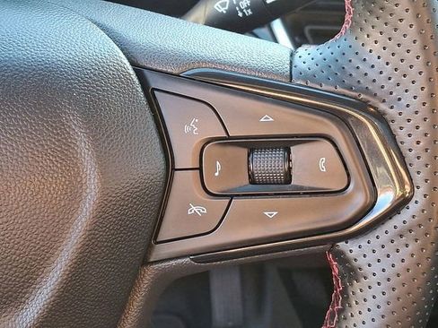 Used 2024 Chevrolet Trax RS w/ Sunroof Package image 33