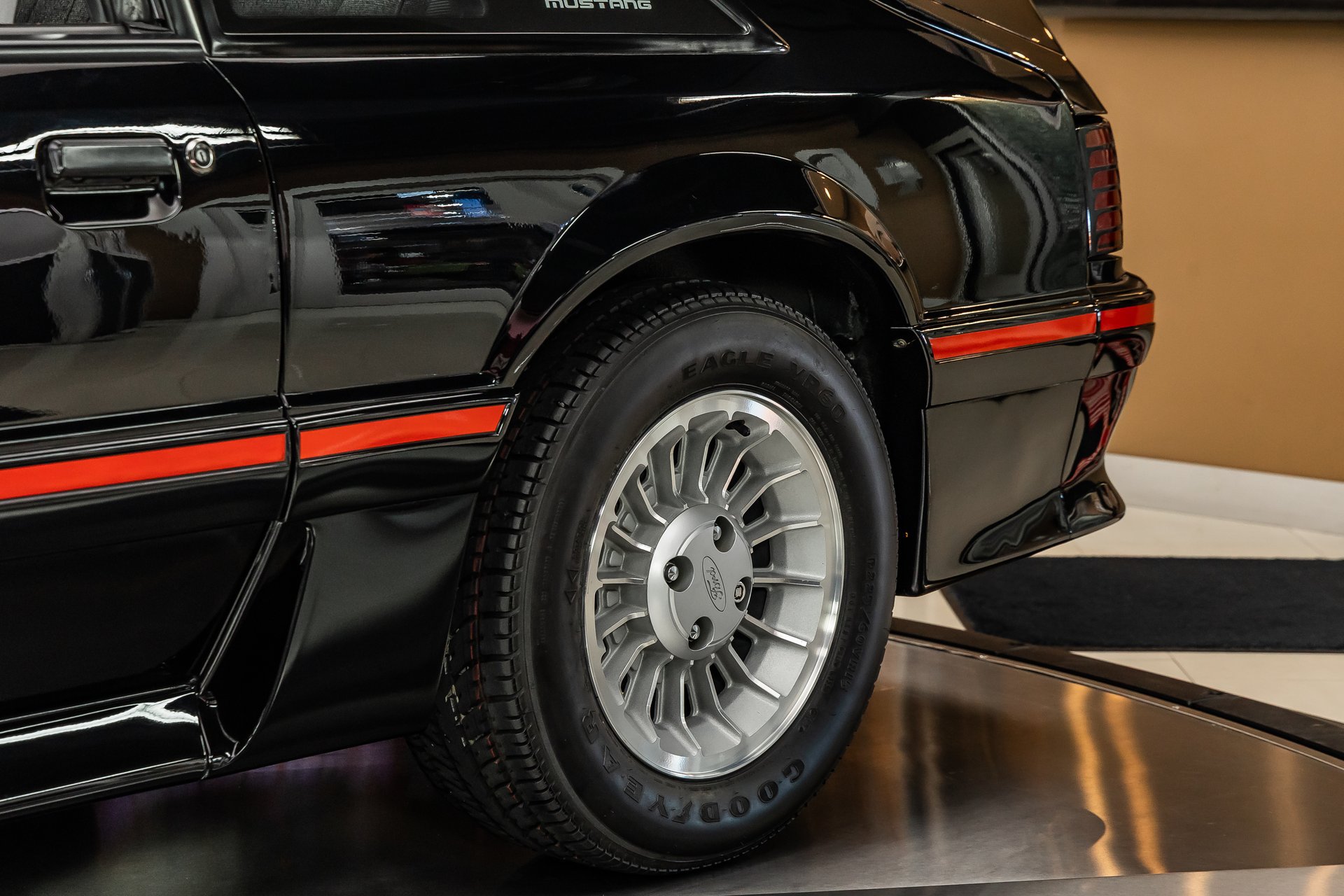 Used 1987 Ford Mustang GT RWD image 33