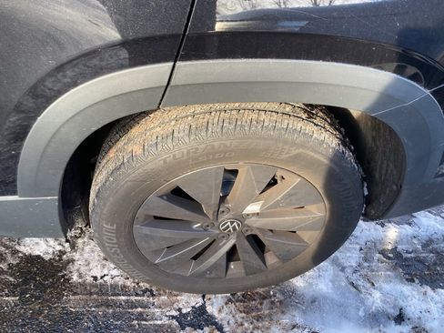 Used 2022 Volkswagen Taos S w/ IQ Drive S Package image 6