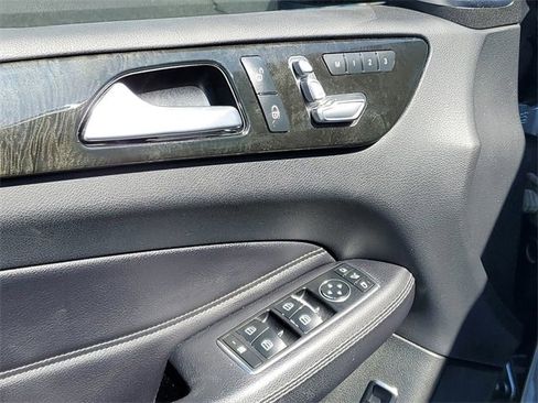 Used 2011 Hyundai Tucson Limited w/ Premium Pkg 3 image 24