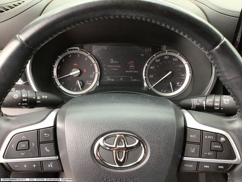 Used 2022 Toyota Highlander Platinum image 8