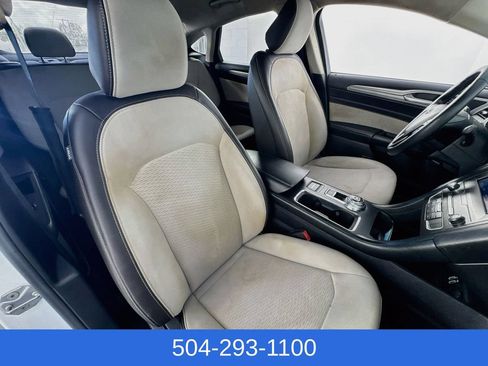 Used 2020 Ford Fusion SE w/ Equipment Group 151A FWD image 27