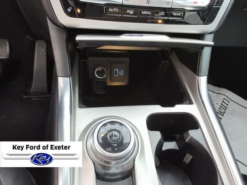 Used 2023 Ford Explorer XLT w/ Equipment Group 202A AWD/4WD image 41