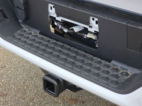 New 2026 GMC Canyon Elevation w/ Convenience Package image 18