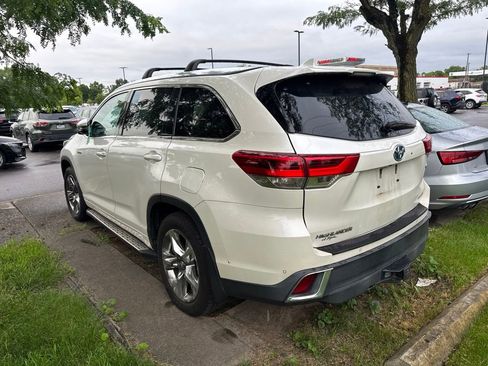 Used 2018 Toyota Highlander Limited Platinum AWD/4WD image 4