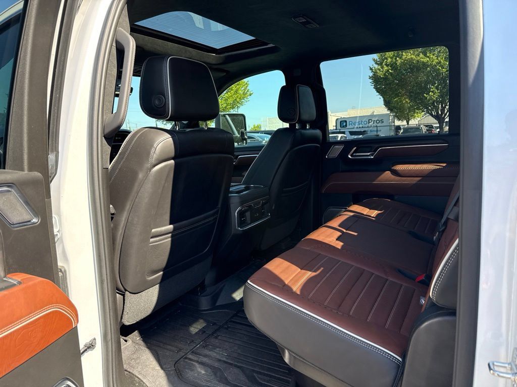 Used 2024 GMC Sierra 2500 Denali Ultimate AWD/4WD image 15