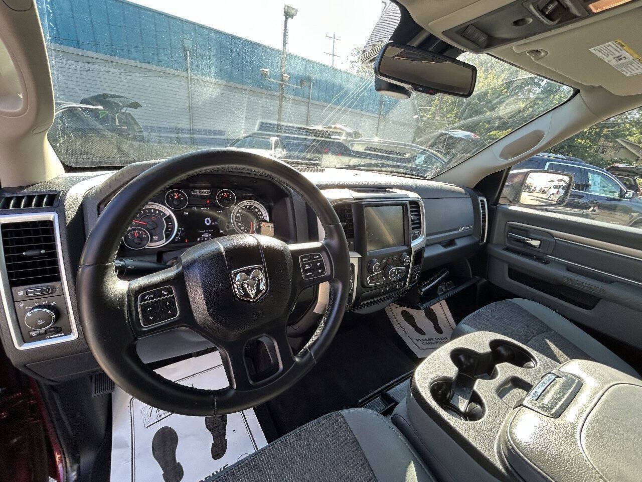 Used 2017 RAM 1500 Big Horn RWD image 5